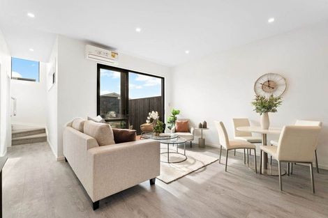 Photo of property in 5/122 Archibald Road, Kelston, Auckland, 0602