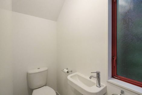 Photo of property in 8 Albemarle Road, Northland, Wellington, 6012