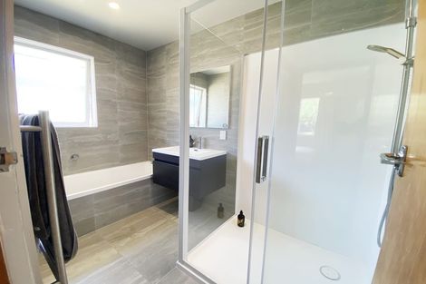 Photo of property in 28 Marriott Road, Pakuranga, Auckland, 2010