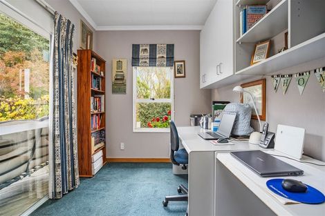 Photo of property in 21 Bidwell Place, Hillmorton, Christchurch, 8025