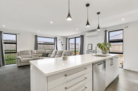 Photo of property in 31 Taioma Close, Papamoa, 3118