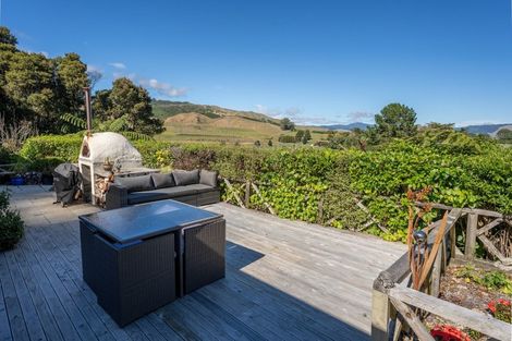 Photo of property in 330 Waitohu Valley Road, Otaki, 5583