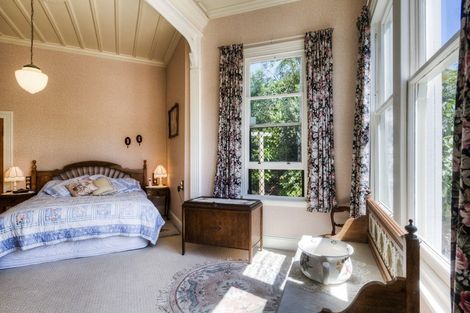 Photo of property in 15 Cameron Road, Bluff Hill, Napier, 4110