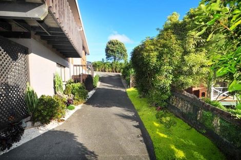 Photo of property in 40 Whangaparaoa Road, Red Beach, 0932