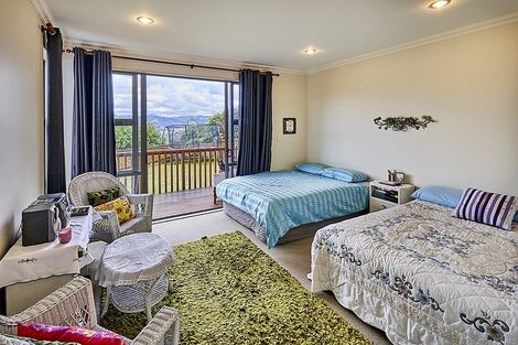 Photo of property in 15 Swain Grove, Riverstone Terraces, Upper Hutt, 5018