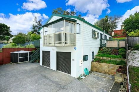 Photo of property in 2/19 Sapphire Place, Bayview, Auckland, 0629