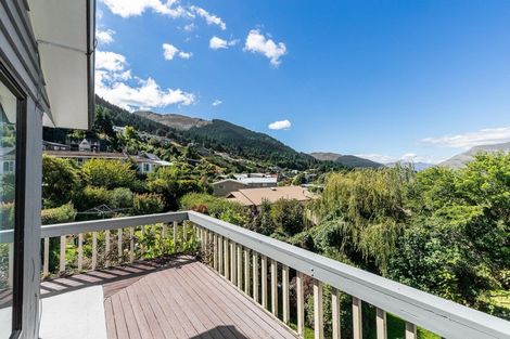 Photo of property in 15 Avalon Crescent, Fernhill, Queenstown, 9300