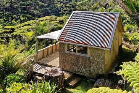 Photo of property in 77 Karekare Road, Karekare, Auckland, 0772