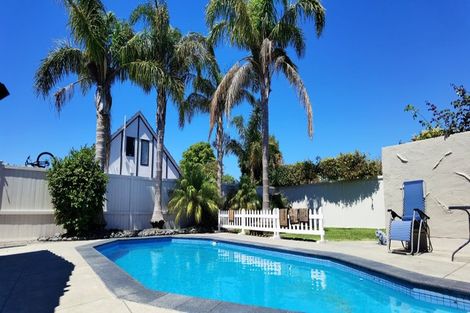 Photo of property in 4 Broman Place, Half Moon Bay, Auckland, 2012