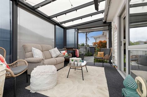 Photo of property in 11 Kamahi Crescent, Papamoa Beach, Papamoa, 3118