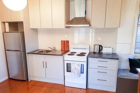 Photo of property in 39 Auburn Avenue, Upper Riccarton, Christchurch, 8041