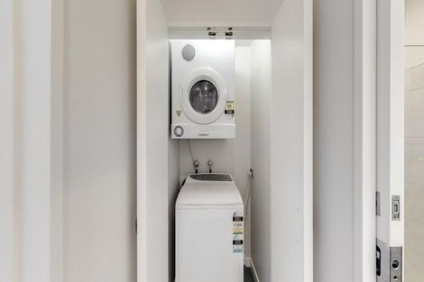 Photo of property in 15 San Sebastian Road, Kelburn, Wellington, 6012