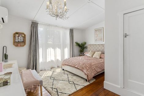 Photo of property in 9 Pakuranga Road, Pakuranga, Auckland, 2010