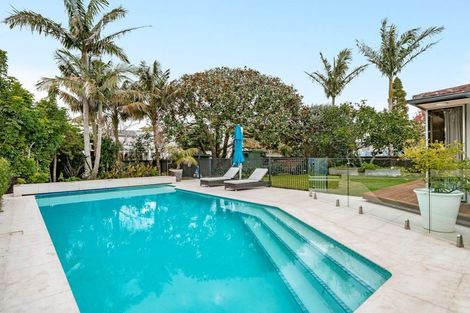Photo of property in 18b Stratford Avenue, Milford, Auckland, 0620