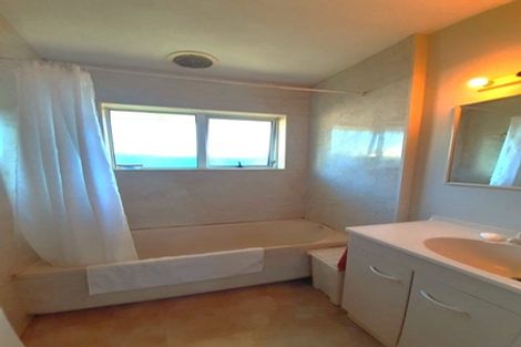 Photo of property in 1/11 Hollyford Avenue, Bryndwr, Christchurch, 8053