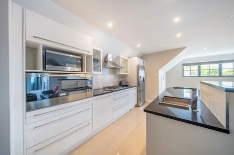 Photo of property in 29 Padnell Crescent, Paparangi, Wellington, 6037