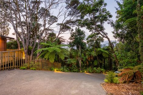 Photo of property in 410a Scenic Drive, Waiatarua, Auckland, 0612