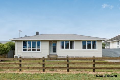 Photo of property in 83 Grey Street, Shannon, 4821