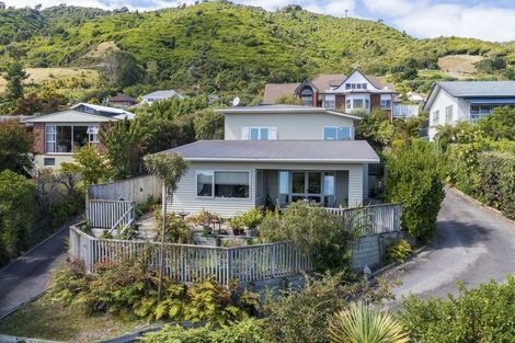 Photo of property in 103 Winara Avenue, Waikanae, 5036