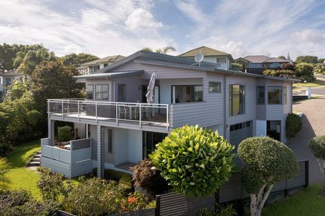 Photo of property in 36 Downing Place, Welcome Bay, Tauranga, 3112