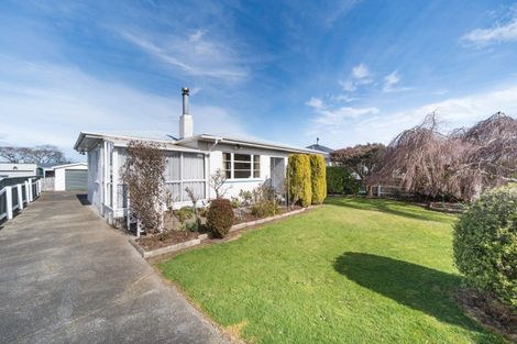 Photo of property in 14 Vernon Avenue, Takaro, Palmerston North, 4412