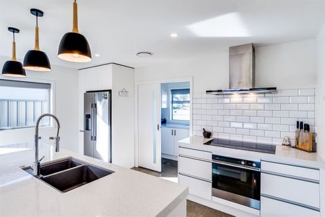 Photo of property in 3 Aparima Place, Awatoto, Napier, 4110