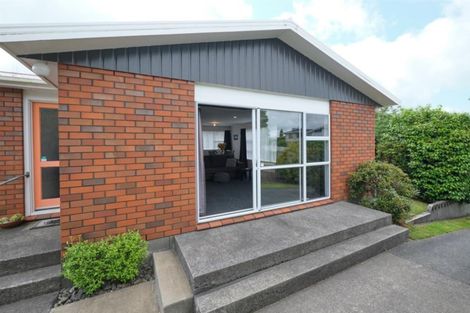 Photo of property in 22 Oberon Street, Stratford, 4332