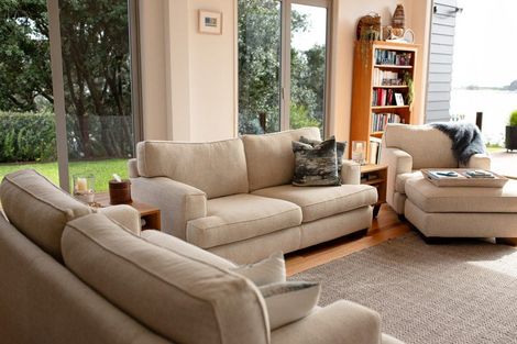 Photo of property in 18 Pine Grove, Tairua, 3508