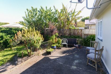 Photo of property in 2 Leyland Road, Te Awanga, 4102