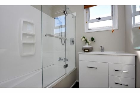 Photo of property in 43 Tennyson Crescent, Stoke, Nelson, 7011