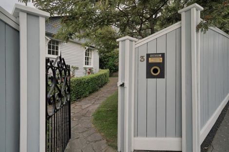 Photo of property in 3 Hackthorne Road, Cashmere, Christchurch, 8022