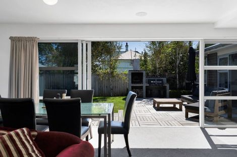 Photo of property in 77 Brooklands Road, Brooklands, New Plymouth, 4310