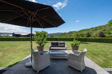 Photo of property in 1 Peregrine Place, Kinloch, Taupo, 3377