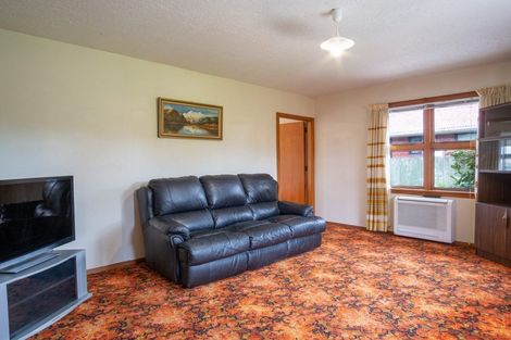 Photo of property in 7 Canberra Place, Redwood, Christchurch, 8051