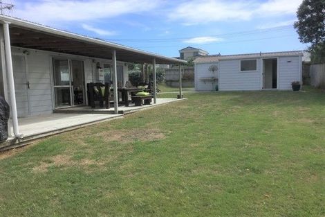 Photo of property in 28 Motiti Road, Papamoa Beach, Papamoa, 3118