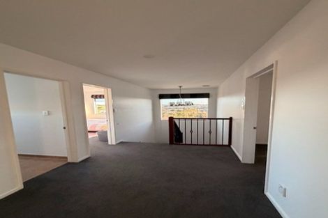 Photo of property in 28 Ballymore Drive, Pinehill, Auckland, 0632