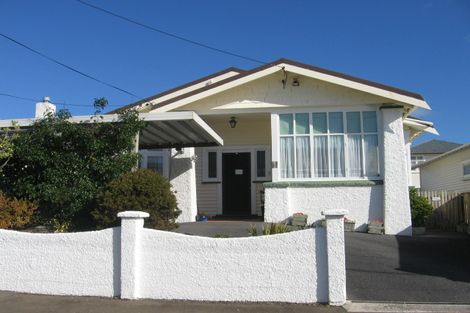 Photo of property in 68 Endeavour Street, Lyall Bay, Wellington, 6022