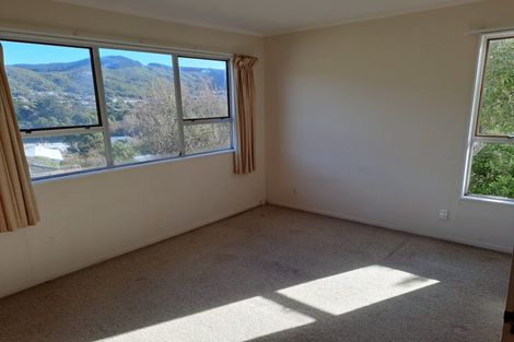 Photo of property in 84 Taylor Terrace, Tawa, Wellington, 5028