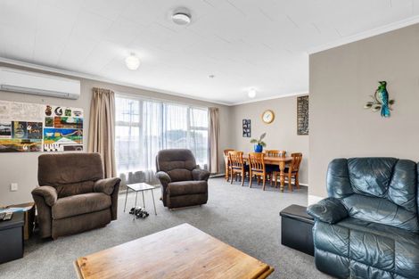 Photo of property in 18 Saxton Road, Upper Vogeltown, New Plymouth, 4310