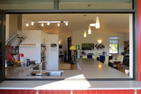 Photo of property in 64 Mary-ellen Place, Coromandel, 3506