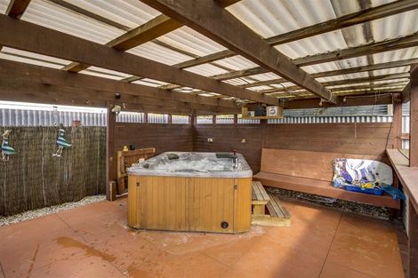 Photo of property in 25 Tait Drive, Greenmeadows, Napier, 4112