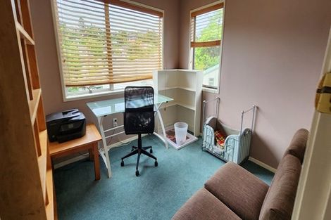 Photo of property in 38 Deverell Place, Northcross, Auckland, 0632