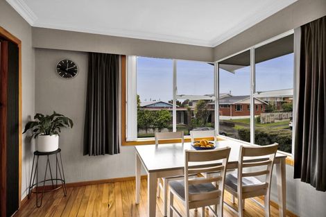 Photo of property in 14 Montana Place, Merrilands, New Plymouth, 4312