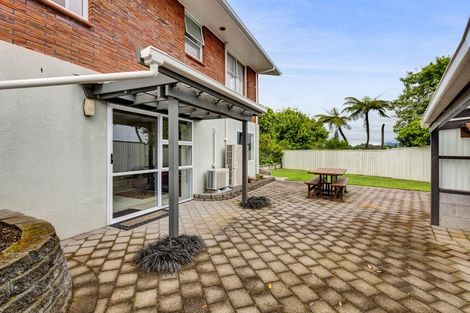 Photo of property in 14 Montana Place, Merrilands, New Plymouth, 4312