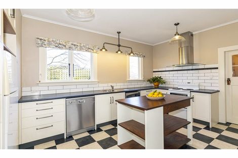 Photo of property in 10 Preston Street, West End, Timaru, 7910