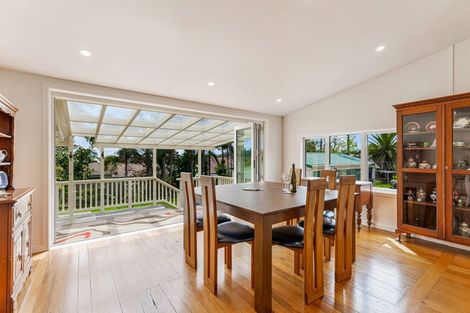 Photo of property in 75 Taunton Terrace, Blockhouse Bay, Auckland, 0600