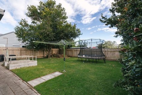 Photo of property in 38 Peppertree Glade, Kelvin Grove, Palmerston North, 4414