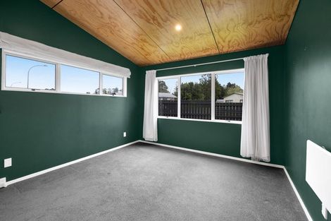 Photo of property in 27a Kowhai Street, Inglewood, 4330