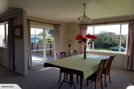 Photo of property in 28 Ripiro Drive, Baylys Beach, Dargaville, 0377