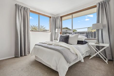 Photo of property in 5 Betula Place, Parklands, Christchurch, 8083